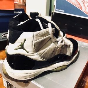 Nike Air Jordan Retro XI Defining Moments Sz 8.5